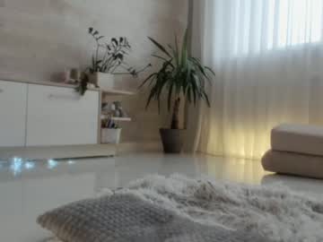 girl
        meryfoxxx cam image #2967956