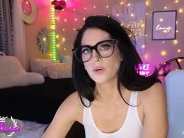 girl
        milf_lacey cam image #1238526