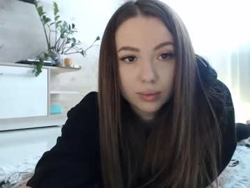 girl
        meryfoxxx cam image #3555477