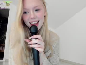 girl
        sonyaplush cam image #6066687