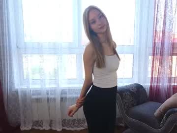 girl
        constancedunnuck cam image #6796156