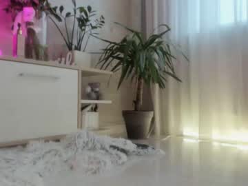 girl
        meryfoxxx cam image #1294302