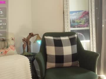 girl
        mysticxkitty cam image #5010310