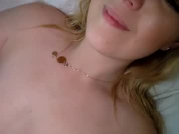 girl
        hockeywife cam image #1381956