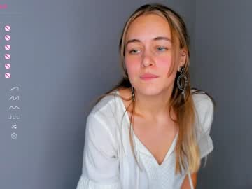 girl
        lindamildreda cam image #2230905