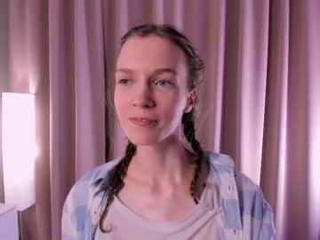 girl
        petulacollins cam image #6123084