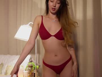 girl
        sarasuo cam image #6115861
