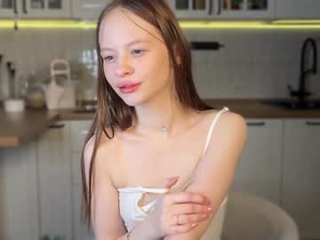 girl
        tweety_doing_sweety cam image #5580895