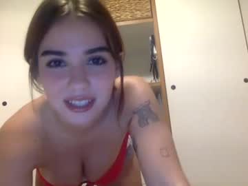 girl
        sophiacopolla444 cam image #3553380