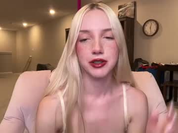 girl
        riababe cam image #2915637