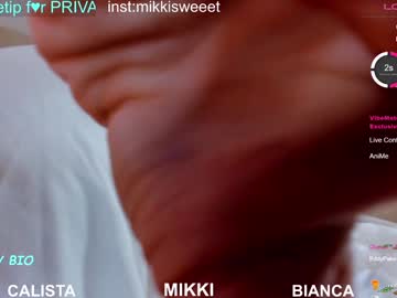 girl
        blush_mikki cam image #4795829