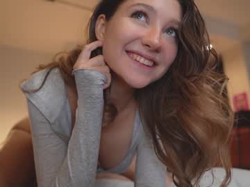 girl
        mia_elfie cam image #4891783