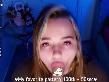 girl
        melissabowen cam image #5776202