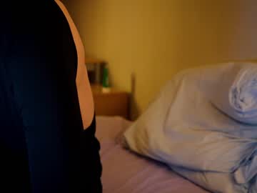 girl
        ellaa91 cam image #398945