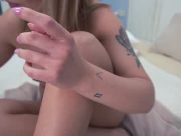 girl
        new_dee cam image #6640076