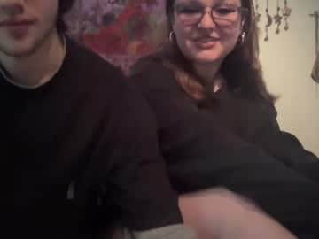 couple
        hornycapricorn777 cam image #1735764