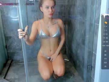 girl
        harriethudson cam image #3301412