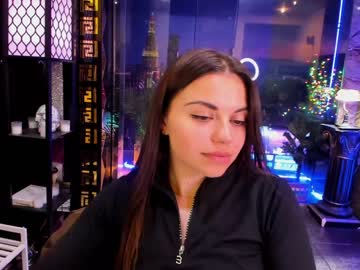 girl
        alma_pearl cam image #1782381