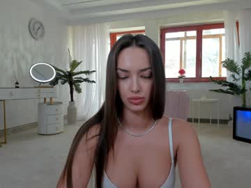 girl
        tiffanyhouston_ cam image #5554404