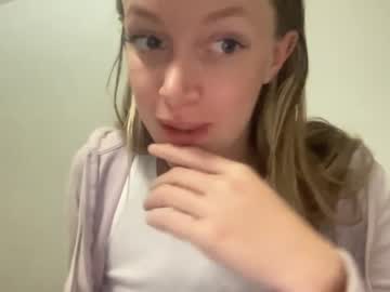 girl
        aliberry cam image #1795744