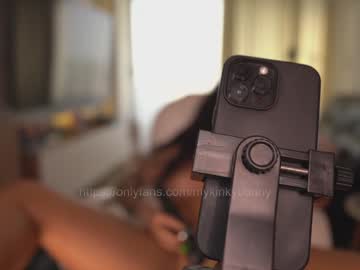 girl
        mykinkybunny cam image #5605062