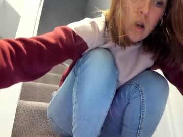 girl
        eatmypie69 cam image #332994