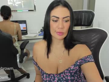 couple
        emillybrowm cam image #4549124