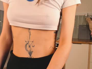 girl
        maxinefoulkes cam image #5791751