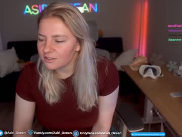 girl
        asiri_ocean cam image #3211983