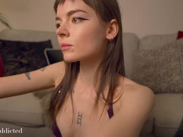 girl
        auddicted cam image #1091112