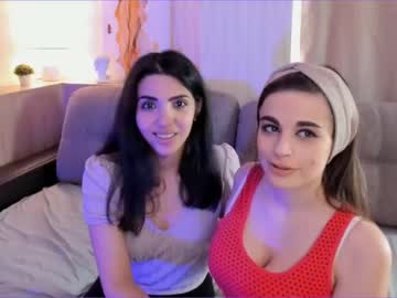 couple
        lucyviola cam image #366480