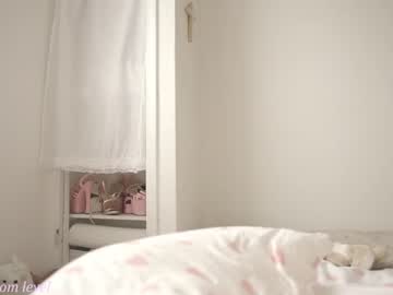 girl
        pureangeldolores cam image #3734779