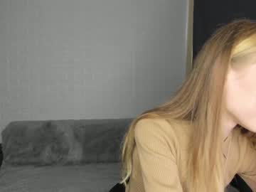 girl
        sandra_buika cam image #1891870