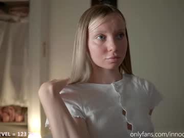girl
        pureangeldolores cam image #2833318