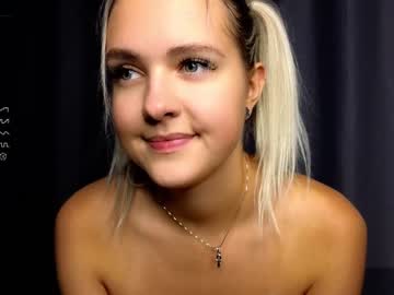 girl
        beverly_hillls cam image #3220503