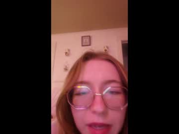 girl
        luckylychee cam image #4377689