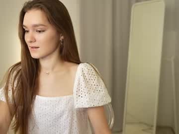 girl
        charming_luna cam image #3104602