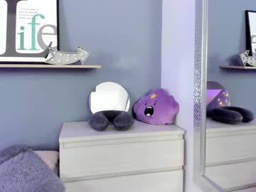 girl
        saschaholmen cam image #224382