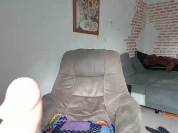 couple
        camperboy4u cam image #4434223