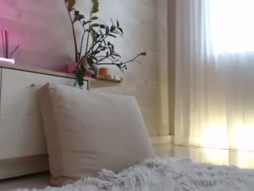 girl
        meryfoxxx cam image #3663447