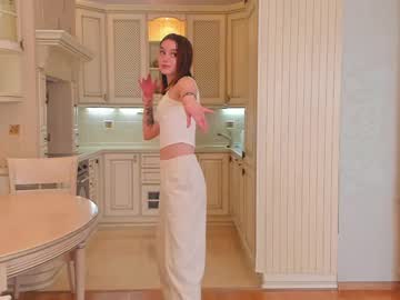 girl
        harrieteasley cam image #5200824