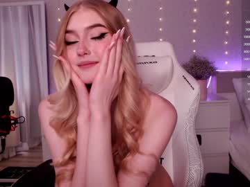 girl Cam Girls Get Busy With Their Dildos With No Shame with vonnalein