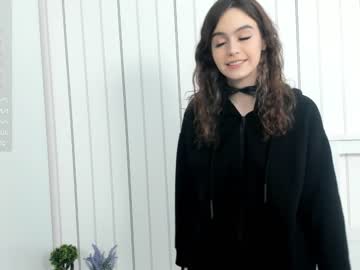 girl
        connieambes cam image #2616335