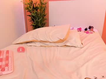 girl
        sophie18_ cam image #4276915
