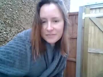 girl
        eatmypie69 cam image #2896728