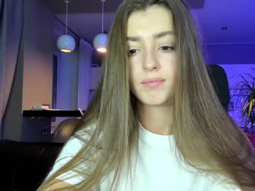 girl
        coy_amina_ cam image #383817