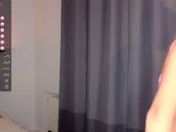 girl
        beverly_hillls cam image #3945546