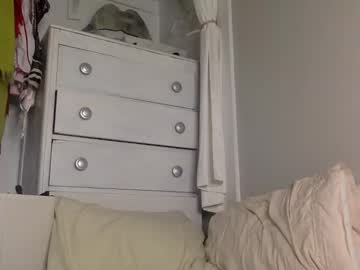 girl
        stellababy777 cam image #2052709