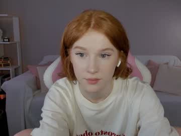 girl
        leahsthetics cam image #6789312