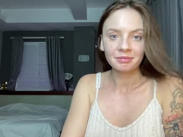 girl
        pure_nature69 cam image #4334189